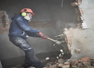 Travaux de démolition dans les maçonneries anciennes